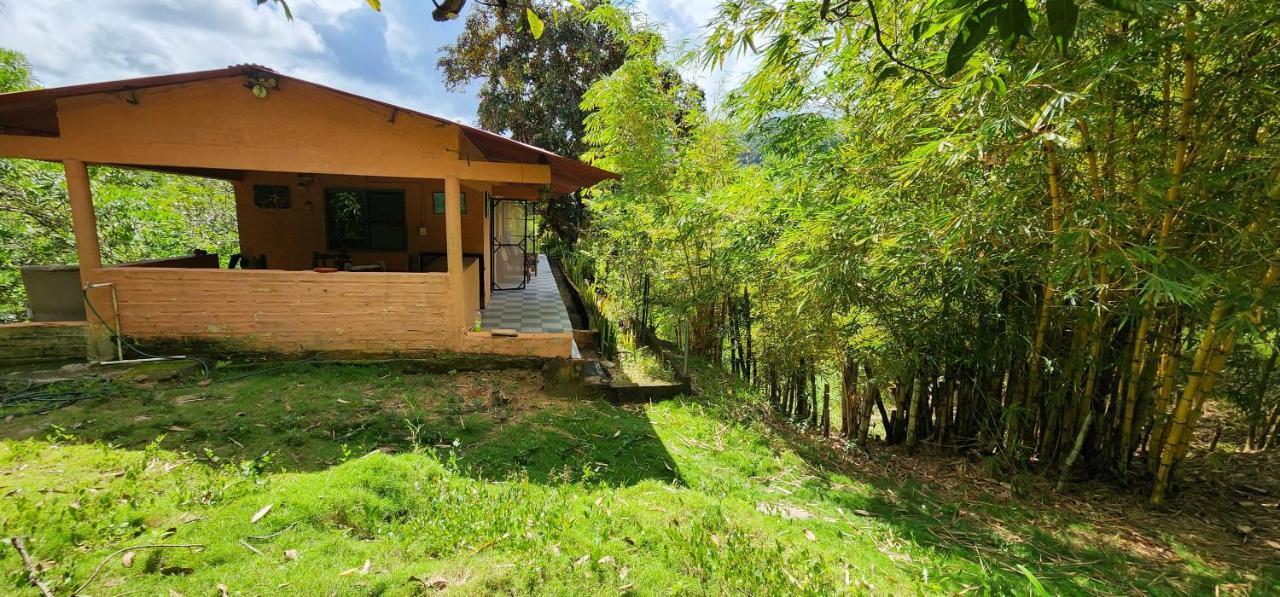 Hostel Finca La Gordita Calabazo  Exteriör bild